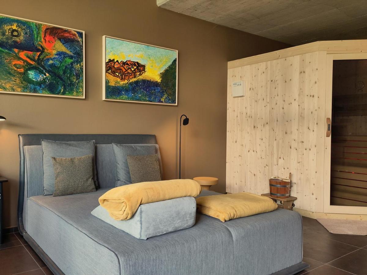 Apartment Das Runde Cermes Exterior photo